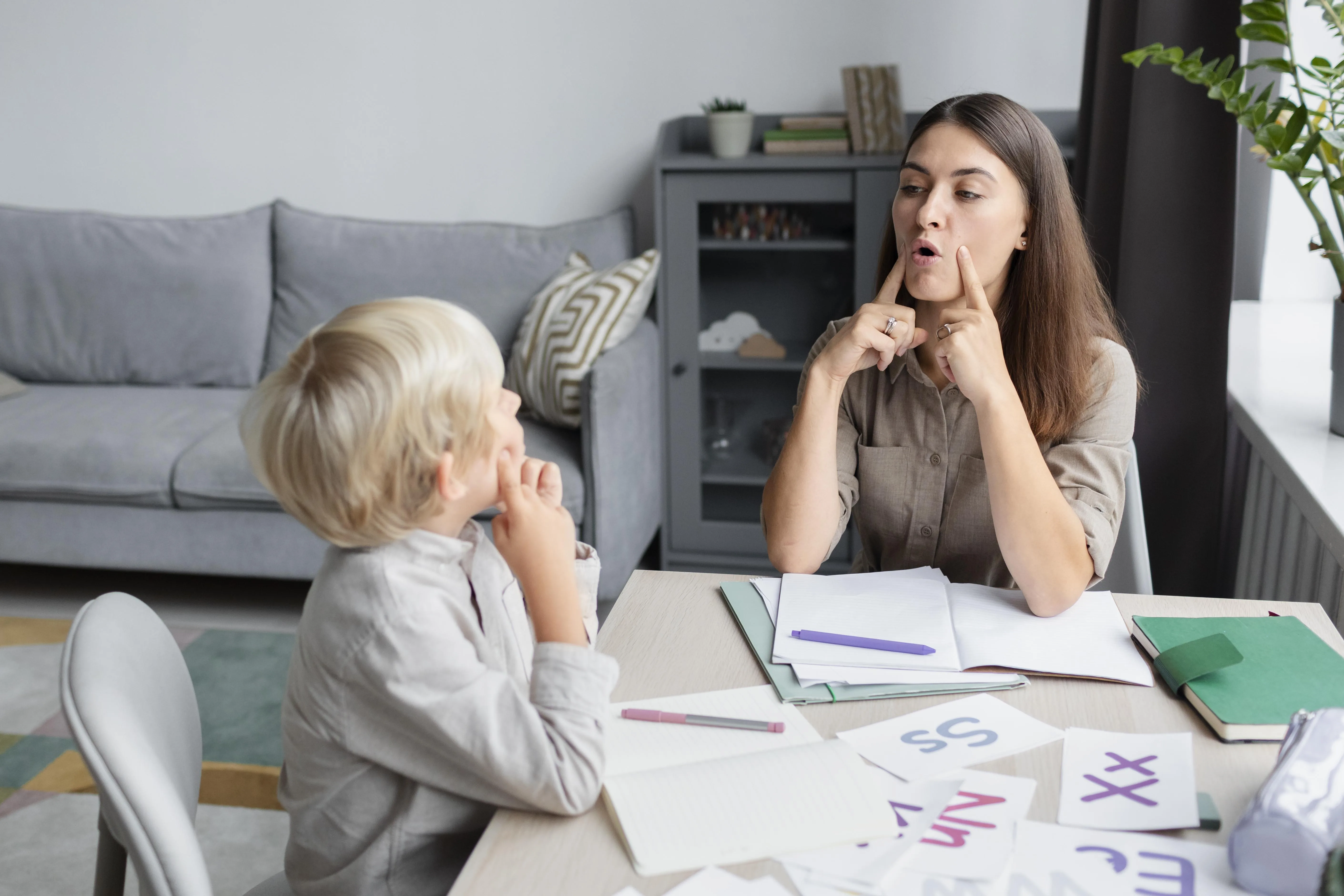 How to Help a Stuttering Child at Home and When to Seek Speech Therapy